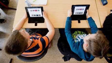 Schulen: Stress durch Digitalisierung - Was Lehrer belastet