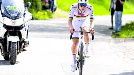 Cyclisme : toujours intouchable, Tadej Pogacar remporte la première étape du Dauphiné