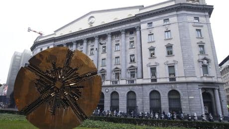 Borse, Europa cerca il rimbalzo e guarda ai dazi. Milano sale con tech e banche