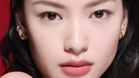 De unos labios potentes con color a propuestas jugosas, ¿por qué el 'gloss' ha vuelto de forma triunfal?