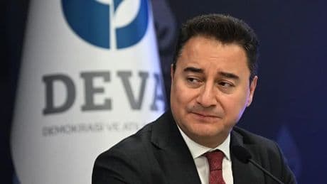 Ali Babacan canlı yayında ilan etti: 'Cumhurbaşkanı adayıyım'
