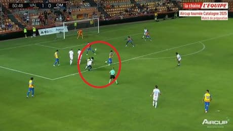 OM: frappe du droit, lucarne, déséquilibre... en vidéo, le but magnifique de Rowe contre Valence
