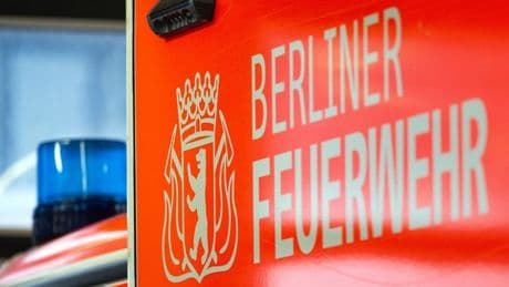 Feuer: Großbrand auf Industriegelände in Berlin-Spandau