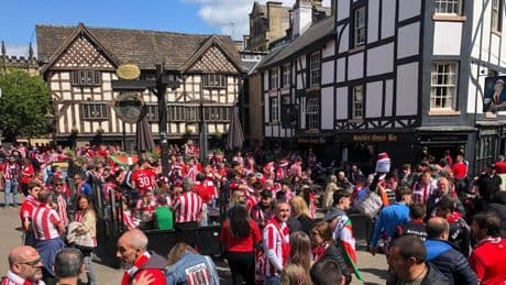 La marea del Athletic invade Manchester