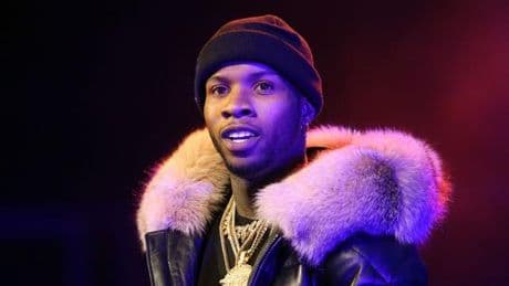 Angriff hinter Gittern: Rapper Tory Lanez im Gefängnis angegriffen und verletzt
