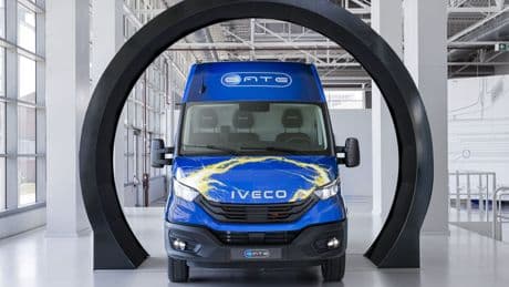 Entro l’anno lo spin-off di Iveco Defence, nel primo trimestre ricavi in calo del 10%
