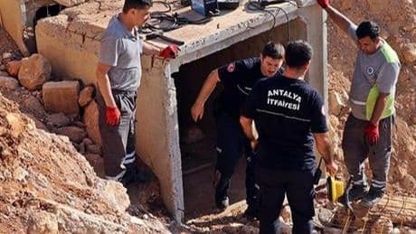 Antalya'da drenaj tünelinde çocuk alarmı!