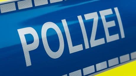 Unfall in Magdeburg: Traktor gerät auf Gegenfahrbahn - zwei Schwerverletzte