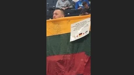 Nach Rassismus-Skandal - Litauen-Fan entschuldigt sich bei unserem EM-Star