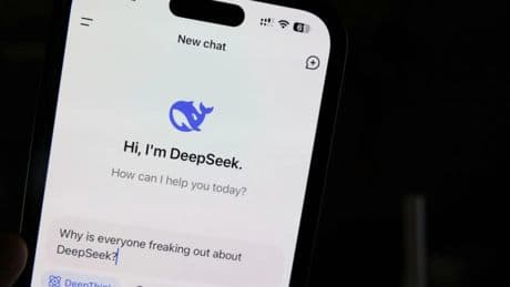 La IA china vuelve a amenazar a OpenAI y Google: DeepSeek mejora su modelo R1