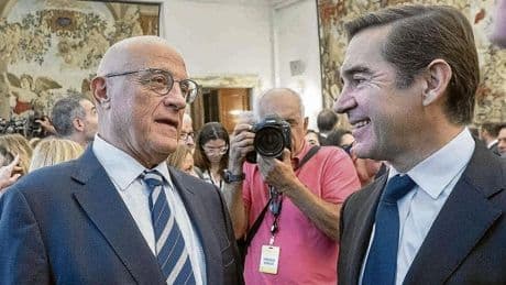 La pelea por seducir al accionista centra la batalla final en la opa de BBVA sobre Sabadell