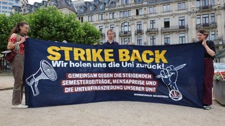 Hochschulpakt: "Bildung statt Bomben" - Demo gegen Kürzungen an Unis