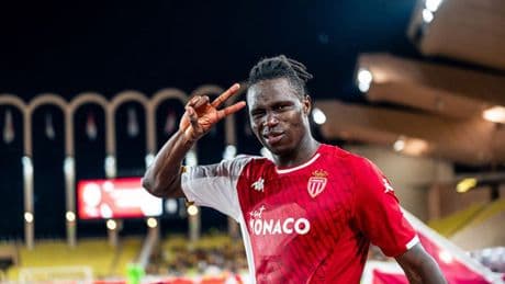 Galatasaray stoperini buldu! Singo yarın geliyor