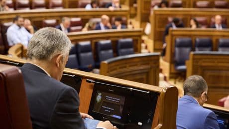 Santos Cerdán dimite y entrega su acta de diputado tras una tensa reunión en Ferraz