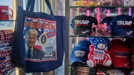 Desde la inelasticidad de la demanda del consumidor trumpiano hasta la primera Escuela Oficial de 'tiktokers' de Dubai para autopromocionarse