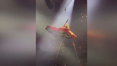 «Stop, stop, stop !» : la Cadillac de Beyoncé bascule dans le vide, elle interrompt son concert