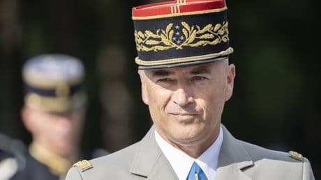 Armées : le chef d'état-major Thierry Burkhard maintenu à son poste