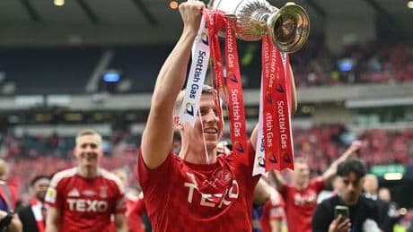 Mats Knoester confident after stunning Celtic as Aberdeen star looks to smash Hearts hoodoo