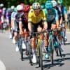 Van Aert en Pedersen maken deel uit van ruime kopgroep, die voor ritzege strijdt