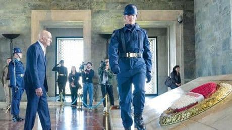 Büyükelçi Barrack doğruladı: ABD Suriye’den çekilmeye başladı