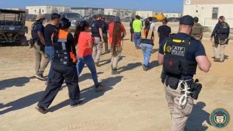 Las autoridades de EEUU detienen a 475 inmigrantes ilegales tras una redada en una planta de Hyundai en Georgia