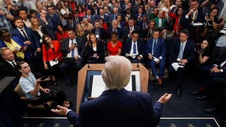 Donald Trump ne veut pas de Volodymyr Zelensky pendant sa rencontre avec Vladimir Poutine en Alaska