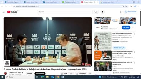 El peor gesto de Carlsen: un puñetazo en la mesa tras perder una partida