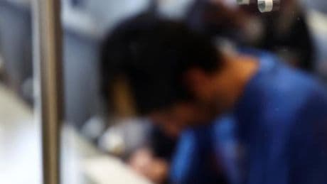 Angeklagter Issa al H. gesteht Messerangriff – „Ich habe schwere Schuld auf mich geladen“