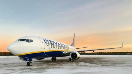 Los recortes de Ryanair se cobran 55.000 billetes en agosto mientras Zaragoza, Asturias y Santander resisten