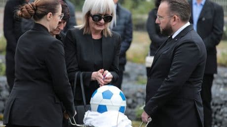 Ulli Potosfki: Sport-Moderator auf Schalke-Friedhof beigesetzt