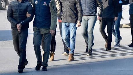 FETÖ'den 25 şüpheli tutuklandı