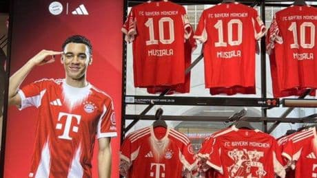 El Bayern da a Musiala el mismo trato que Lamine Yamal tendrá en el Barça