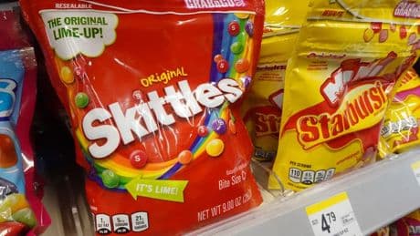États-Unis: le gouvernement va interdire les colorants alimentaires artificiels d'ici fin 2026