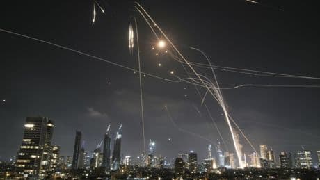 Iran startet Gegenangriff mit Raketen auf Israel