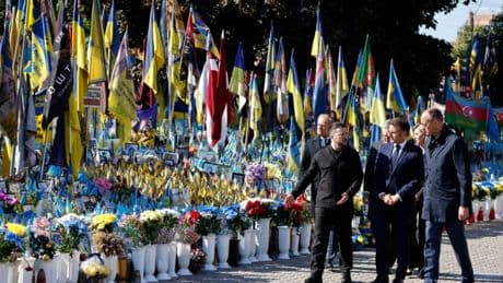 European leaders arriving in Kyiv told to ‘shove these peace plans’ by Russia