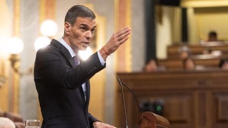 El plan de Sánchez contra la corrupción incumple el 30% de las recomendaciones de la UE y soslaya las redes clientelares