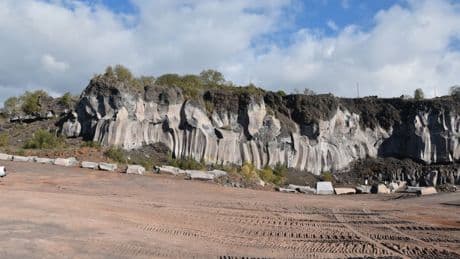 Cave e lapidei, in Sicilia oneri ambientali alle stelle
