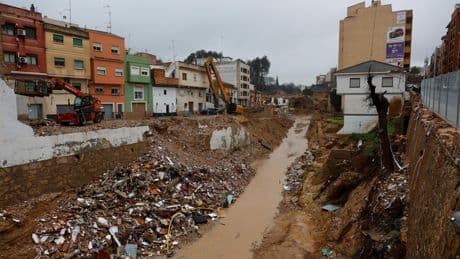 Six mois après les inondations, la reconstruction met la patience des Valenciens à l’épreuve