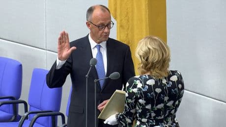 Vereidigung im Bundestag - Friedrich Merz ist Kanzler