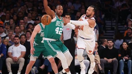 Knicks completely crumble on home court as Celtics dominate Game 3 — and silence the Garden