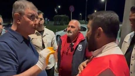 Başkan Tugay, çöp topladı