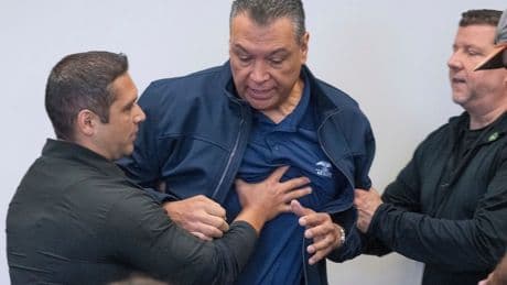 Los Angeles: US-Senator Padilla aus Pressekonferenz mit Heimatschutzministerin gezerrt