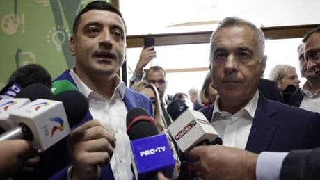 La Justicia de Rumanía tumba el recurso del candidato ultra que acusaba a Feijóo de injerencia en las elecciones