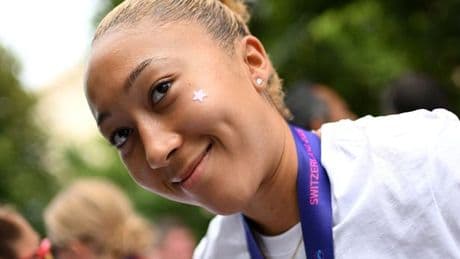 Lionesses star Lauren James joins Gen Z beauty trend with £9 star pimple patches