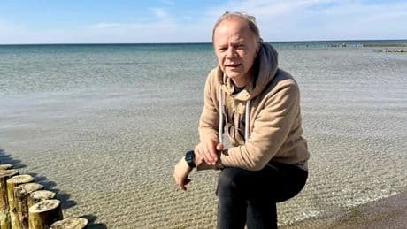 Auf Hiddensee - Bürgermeister feiert umstrittenes Indianerfest