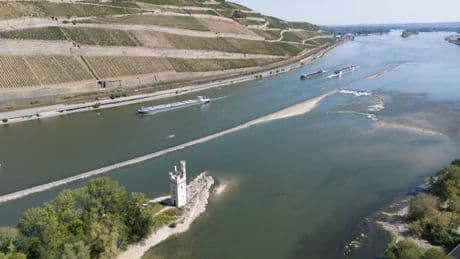 Sinkende Wasserstände am Rhein beeinträchtigen Schifffahrt