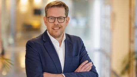 El Grupo Renault nombra consejero delegado interino a Duncan Minto hasta la llegada del sustituto de Luca de Meo
