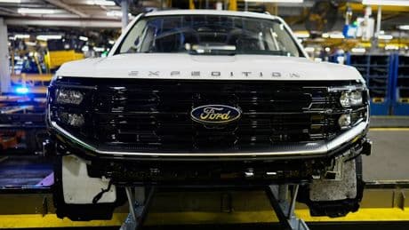 USA: Trumps Zölle: Ford zieht Jahresprognose zurück – Spielzeughersteller Mattel erhöht die Preise