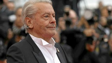 « Laissez-moi crever tranquille ! » : nouvelles révélations sur les derniers jours d’Alain Delon