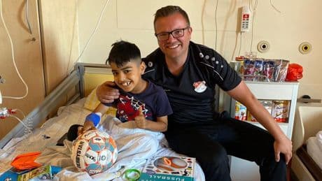 Trainer startet Spendenaktion - Kleiner Fußballer Sobhan (8) kämpft gegen Leukämie